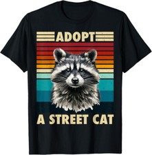 Raccoon Vintage Retro Cute Racoon Gift Funny Unisex T-Shirt