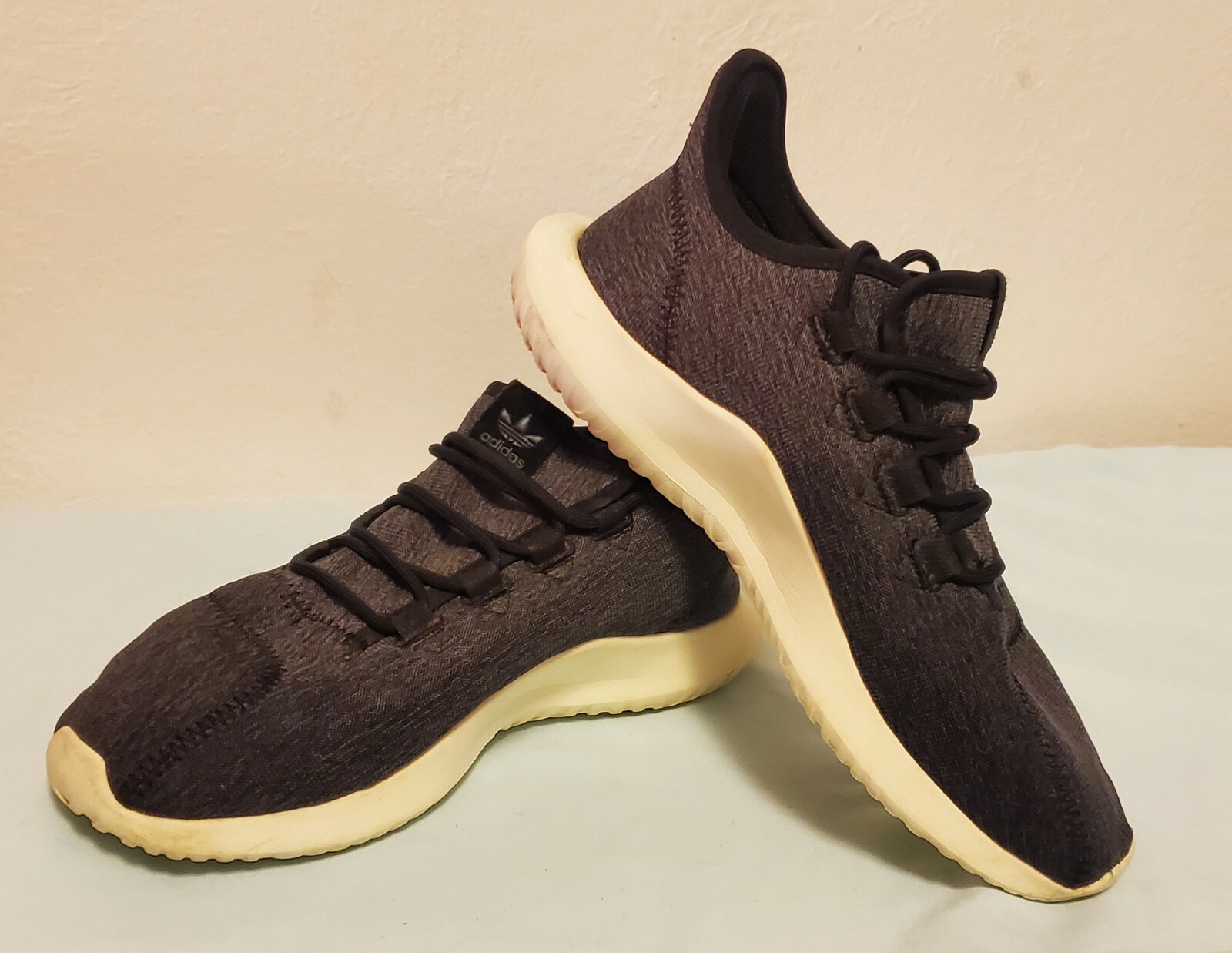 tubular shadow core black