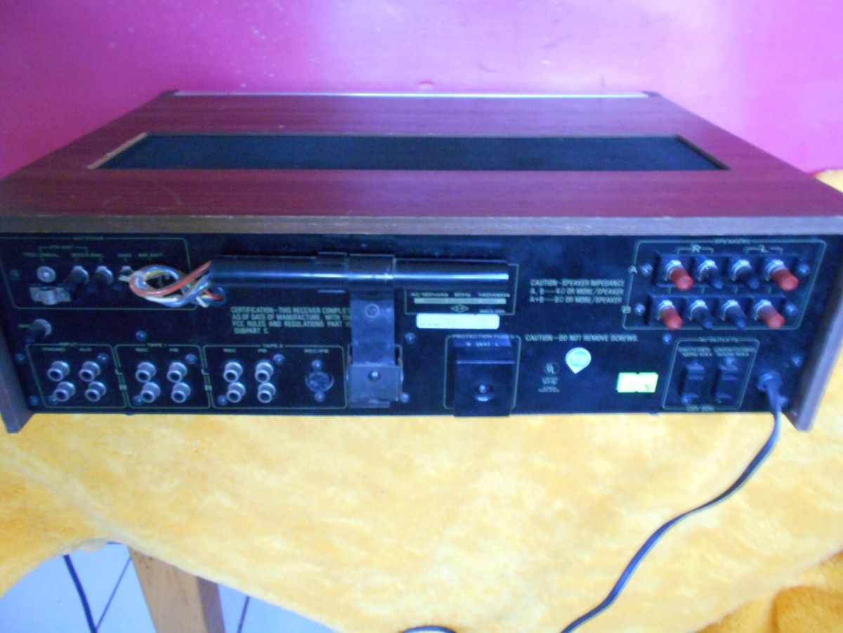 Pioneer SX-636 Sintoamplificatore Vintage Anni 70 originale Americano(110V Pioneer SX-636 Sintoamplificatore Vintage Anni 70 originale Americano(110V