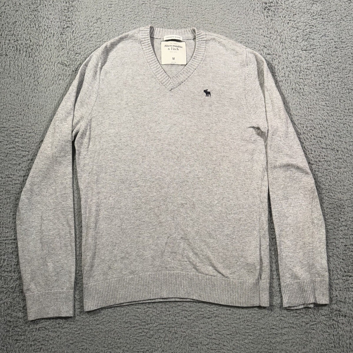 Abercrombie Fitch Sweater Mens M Gray Cashmere Blend Pullover V-Neck Soft