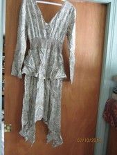 EN CREME Victorian Dress RENAISSANCE Made in India Scalloped hem gathered M