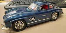 1:18 Bburago Mercedes 300SL Coupe Modellauto selten in blau / rot 300 SL Modell