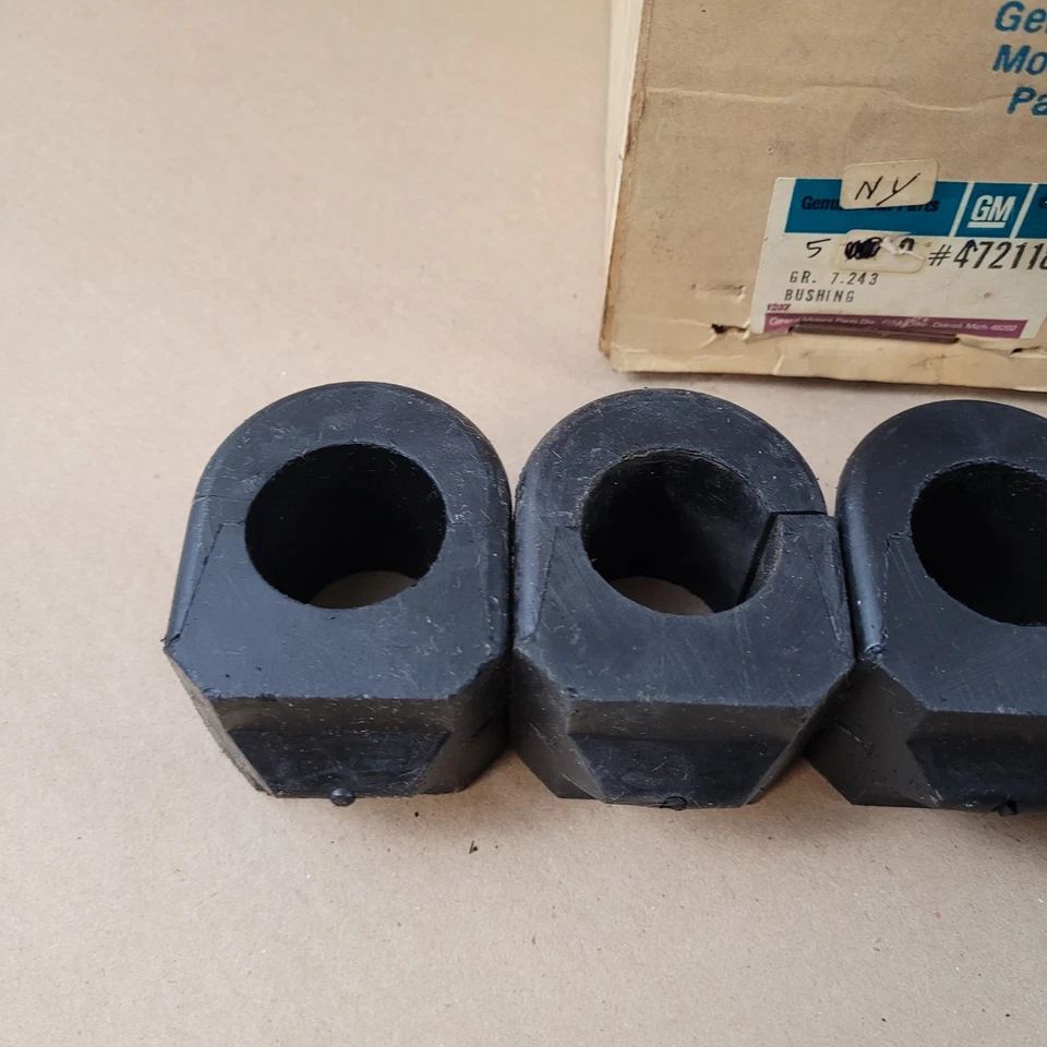 2 NOS GM 472118 Aisladores de eje estabilizador delantero 1982-88 Blazer Firebird Monte Foto 4 de 4