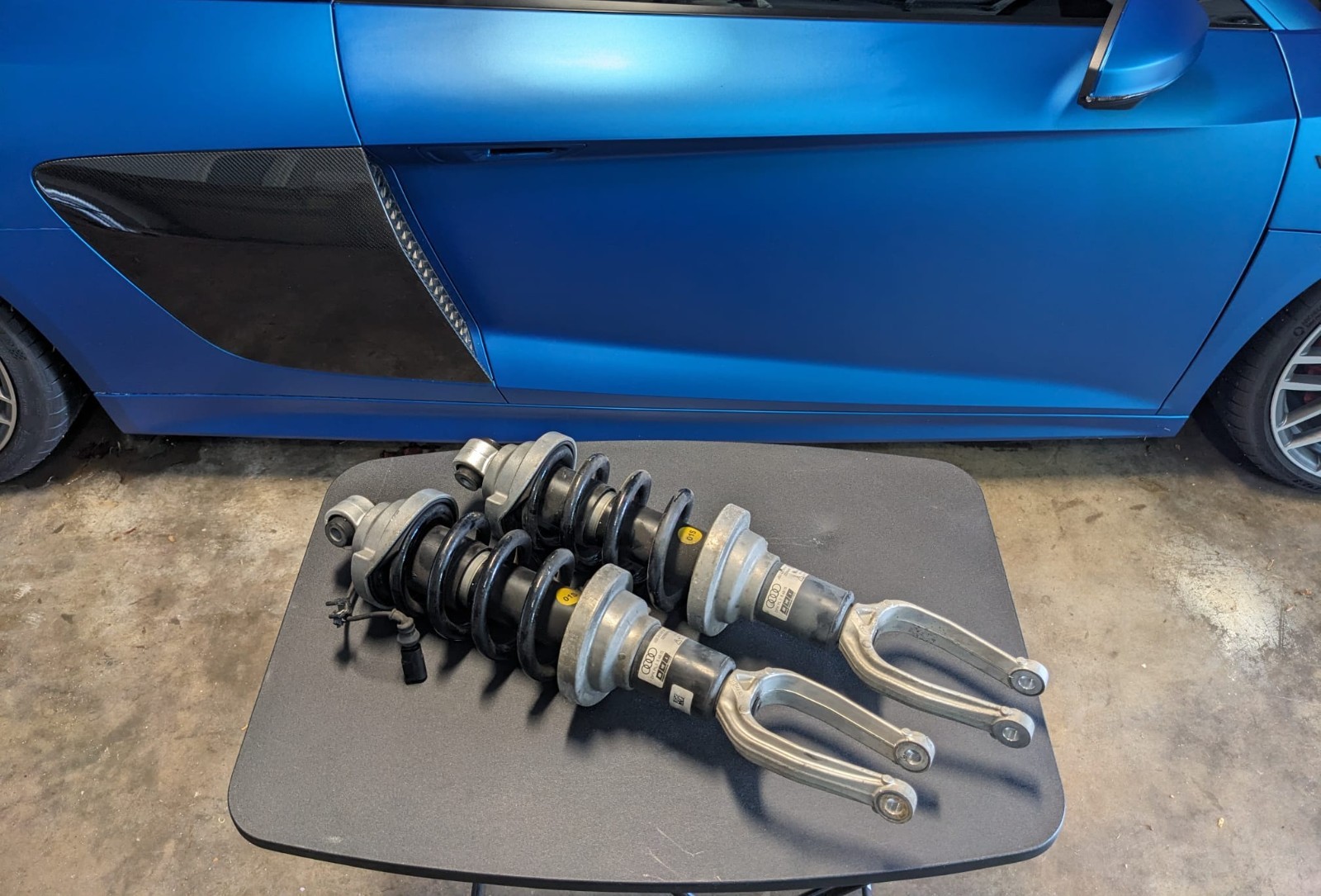 Audi R8 2017-2023 FRONT+LEFT, RIGHT Adaptive damper P/N 4S0412019N