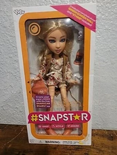 YULU SNAPSTAR ASPEN Fashion Doll 8.5" Articulated Boho Green Screen & Stand LIV