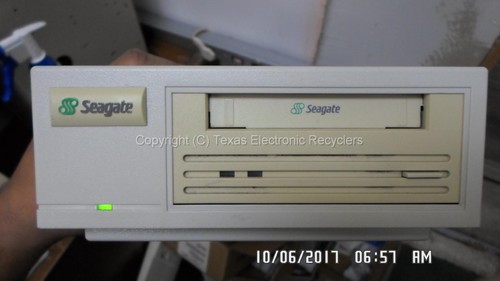 Seagate STD68000N 70201801-002 CM990411 4mm DDS2 4/8GB External SCSI Tape Drive - Picture 7 of 7
