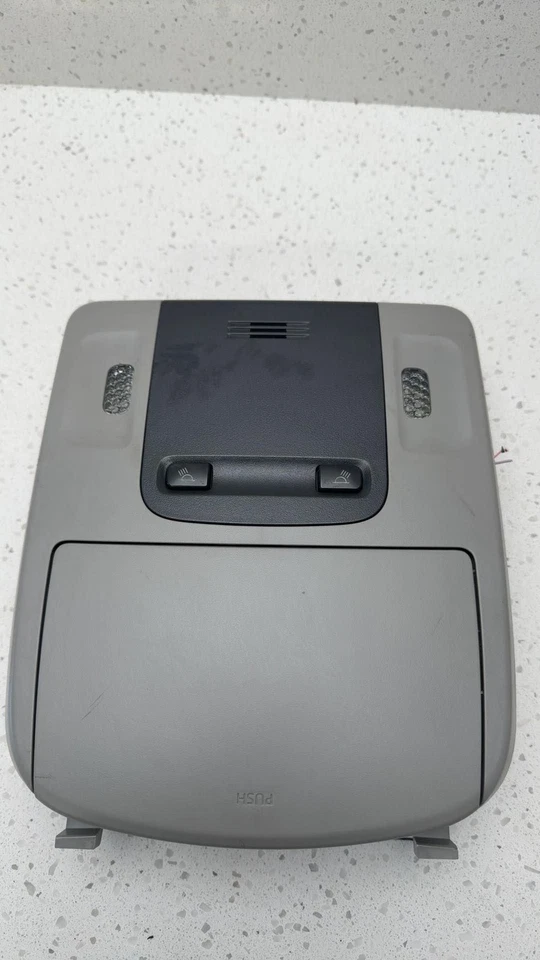 2018 TOYOTA CAMRY Interior Light Toyota Foto 2 de 4