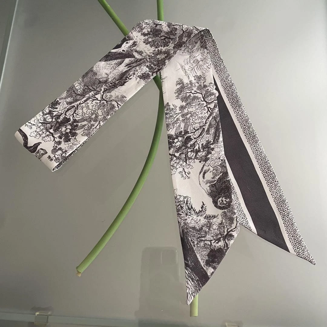 Christian Dior écharpe ruban soie 100% femme 6 cm x 104 cm design élégant
