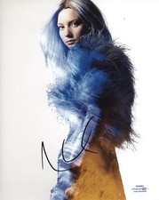 Mia Wasikowska Sexy Autographed Signed 8x10 Photo ACOA 2020-13