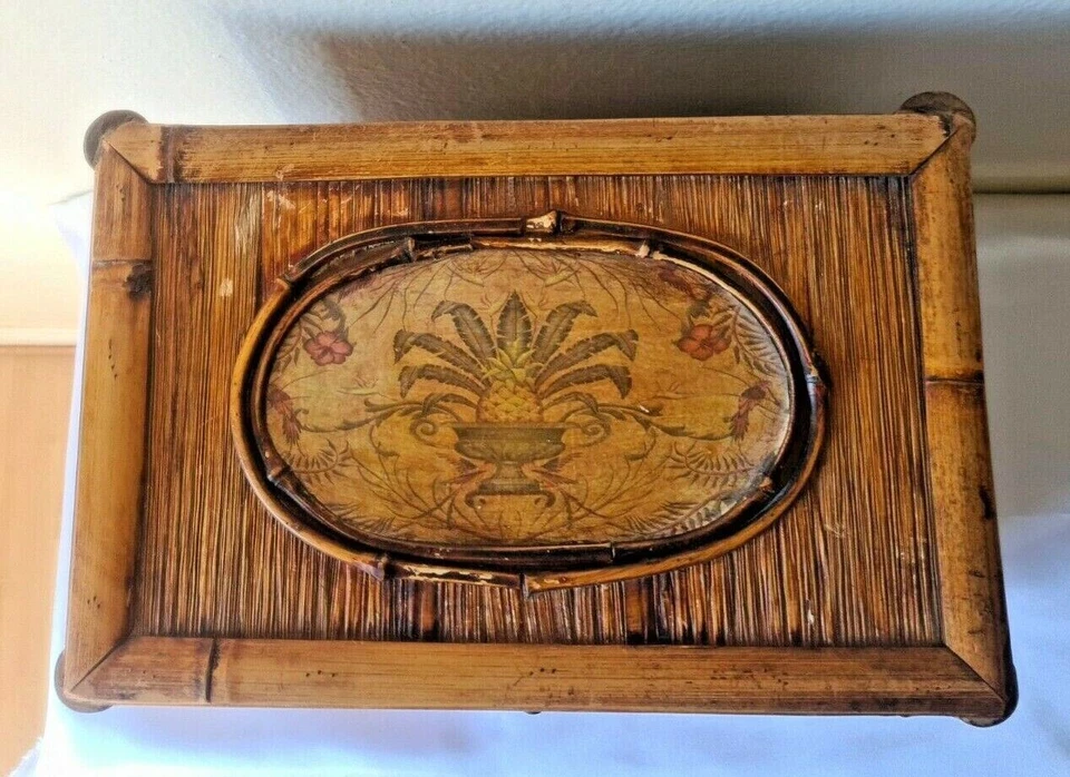 Small Woven BAMBOO STORAGE CHEST with Pineapple Design 11.5 Lx7.5Dx8.5H - Image 3 of 4