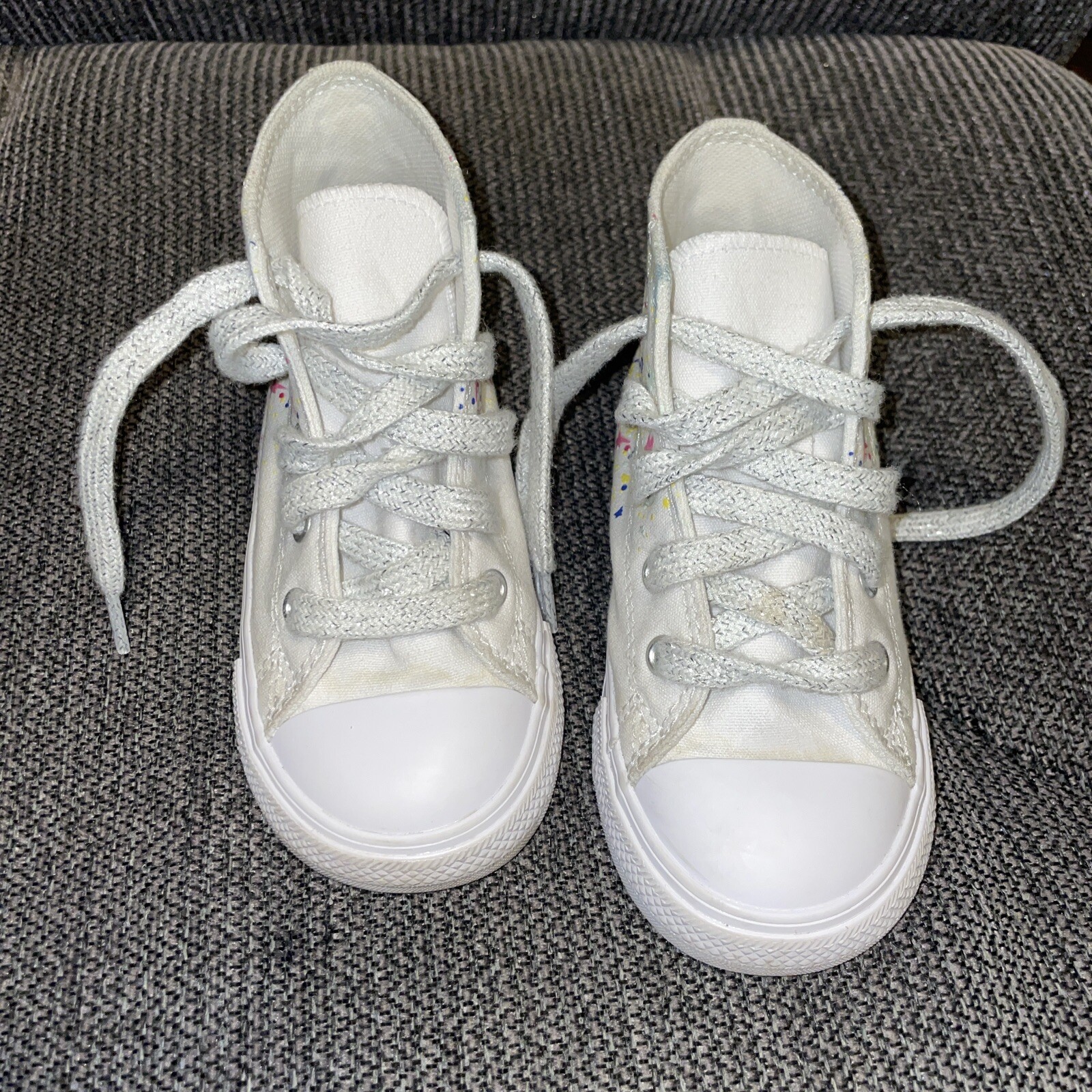 Converses - image 1