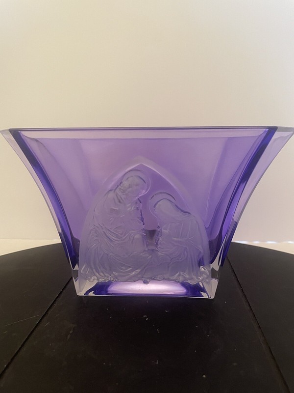 Purple Frosted Etched Glass Nativity Scene Dish/Christmas Glass Vase