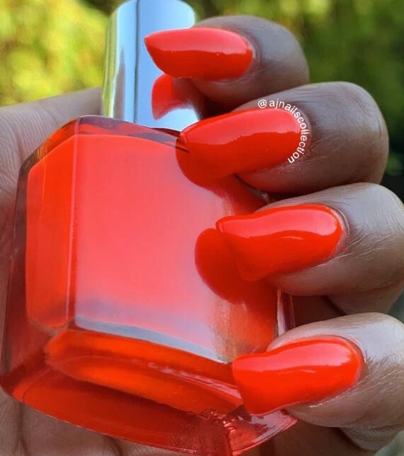 Red colour nail polish deals