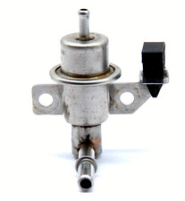 FUEL PRESSURE REGULATOR FPR FOR FORD FOCUS MK1 1.8 2.0 ZETEC DBW DAW 0280160601