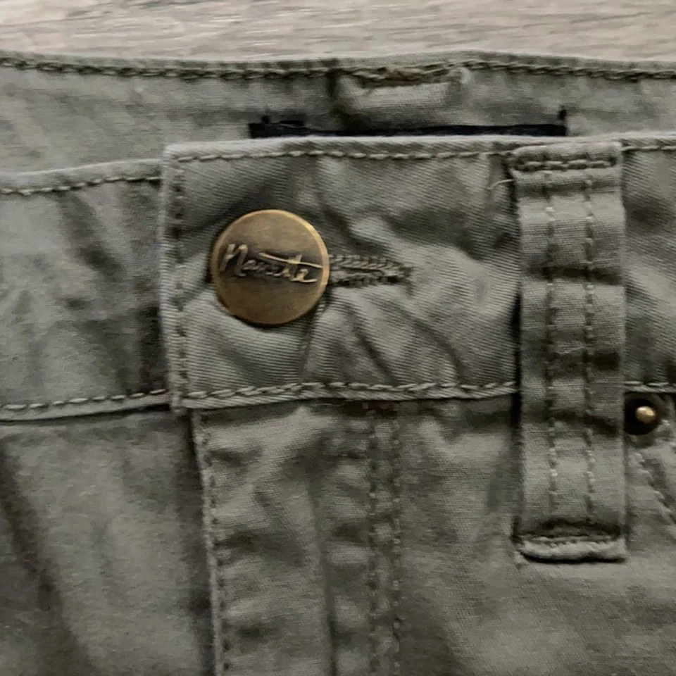 Nanette Lepore boy short olive green womens size 2 - Image 3 of 4