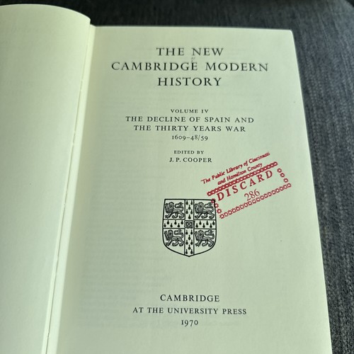 The New Cambridge Modern History: Volume 4, The Decline of Spain and... Hardcover - Bild 3 von 5