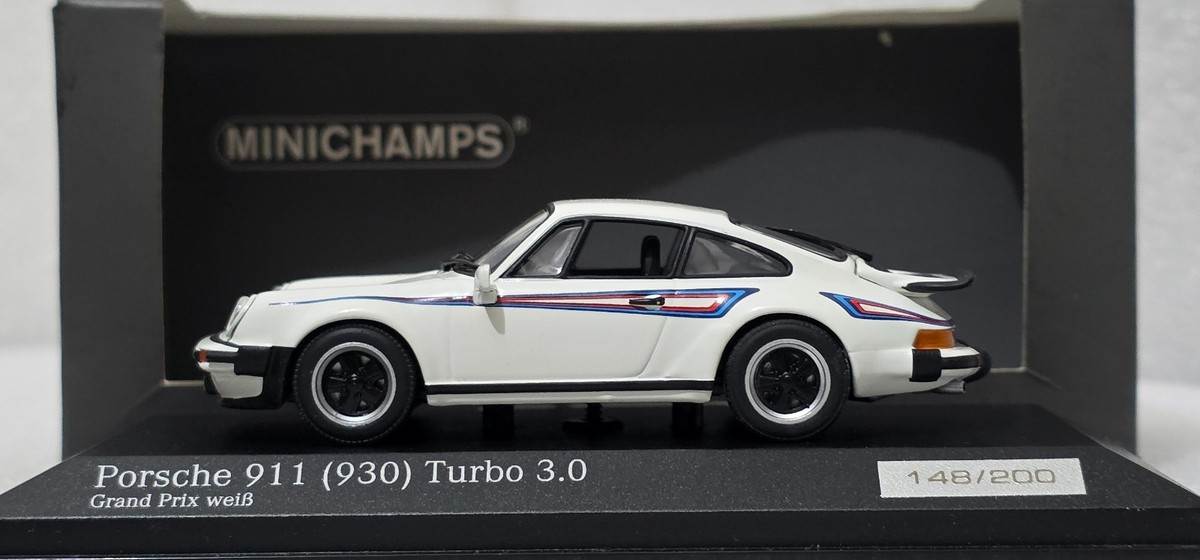 Porsche 911 (930) Turbo 3.0 Grand Prix White 1:43 Minichamps CA