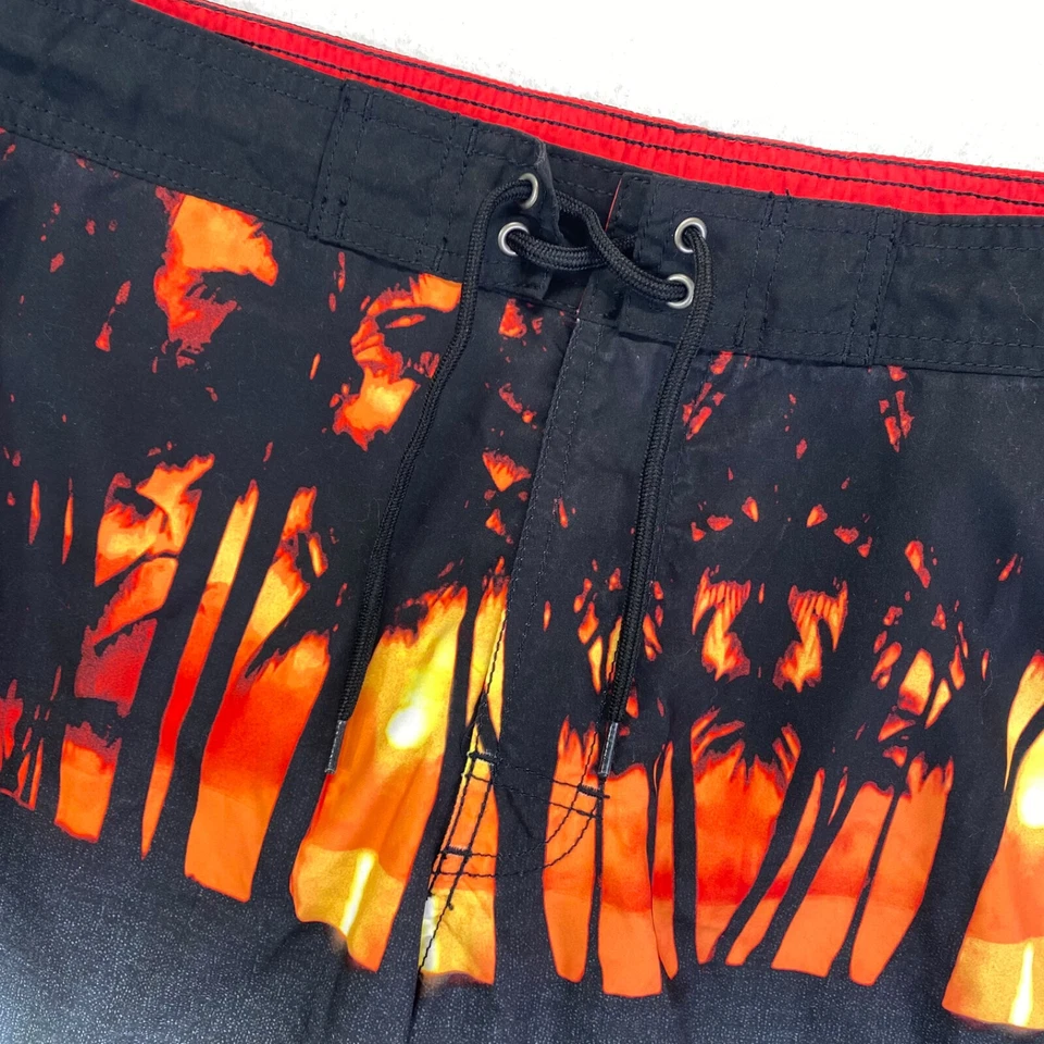 Board Shorts Mens Md Swim Trunks Roundtree & Yorke All Over Print Beachwear Surf - Image 2 of 4