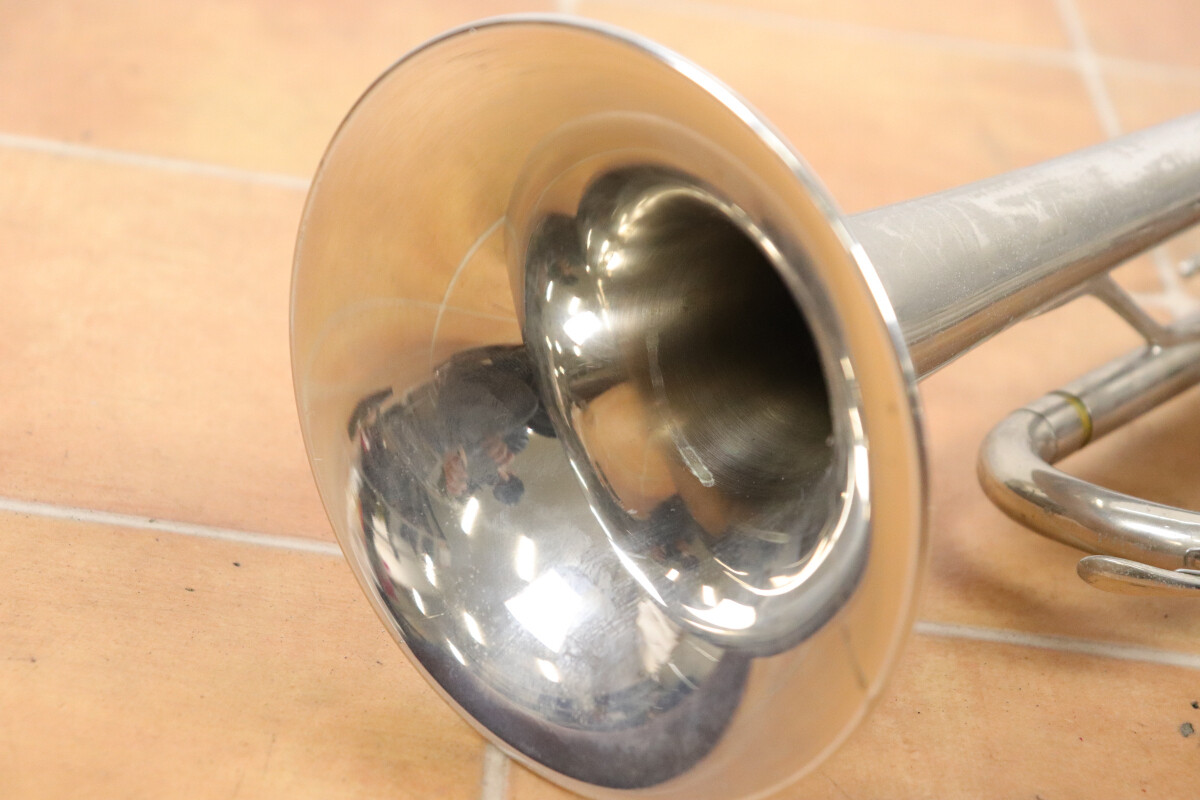 YAMAHA YTR-136 Trumpet silver Bb musical instrument Mouthpeace