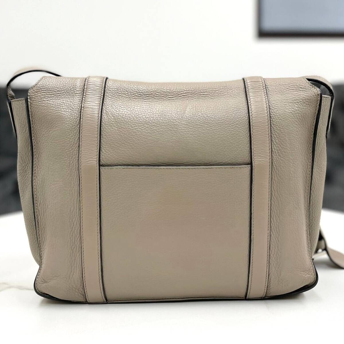HERMES Steve 35 Shoulder Bag Trillon Clémence Etoope HERMES Steve 35 Shoulder Bag Trillon Clémence Etoope