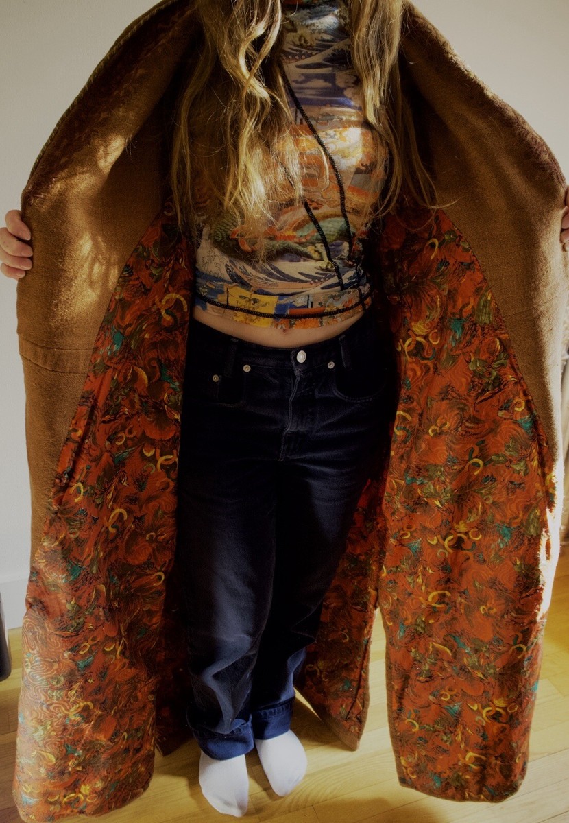 Chanel coat 1970s S/M/L. sleeve length 24” (can be cuffed