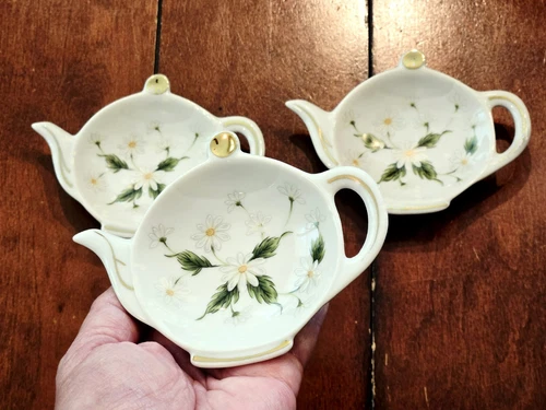 VINTAGE LEFTON CHINA DAISIES FLORAL TEA BAG HOLDERS SPOON REST DISHES SET OF 3+