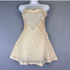 VTG Kimchi Blue Lace patchwork Strapless MiniDress Sweatheart Coquette Fairycore