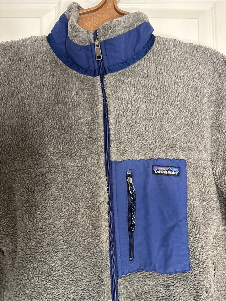 Chaqueta polar Patagonia Classic Retro-X talla mediana gris TIENE DEFECTOS VISIBLES Foto 2 de 4