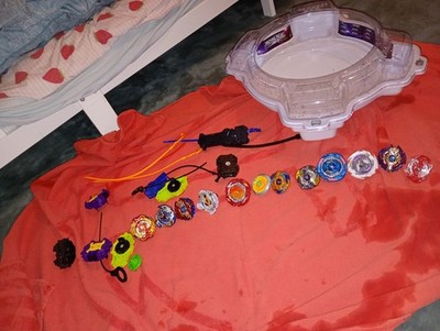 Beyblade Burst Rise  Set Konvolut: 4 Blades + Starter  Inklusive Arena Sammlung