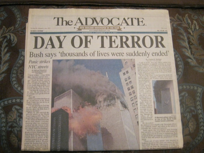 The Advocate "DAY OF TERROR"  Sept 12 2001    Panic Strikes NYC Streets 