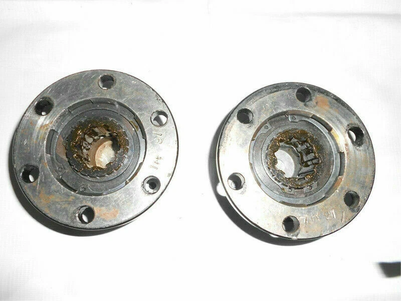 JUEGO DE BUJE DE BLOQUEO MANUAL GENUINO O BUJE DE RUEDA LIBRE PARA JEEP WILLYS CJ 1948-1971 Foto 2 de 4