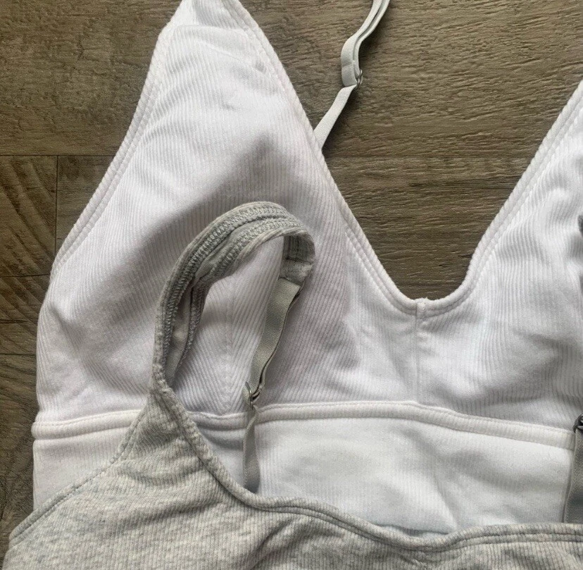 Sujetadores de salón Gilly Hicks 2 acanalados suaves sin cables gris blanco talla XL Foto 2 de 4