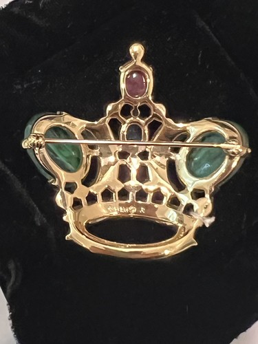TRIFARI CROWN SIGNED FABULOUS JEWELED FAUX EMERALD & RUBY CABOCHON CROWN BROOCH - Bild 3 von 7