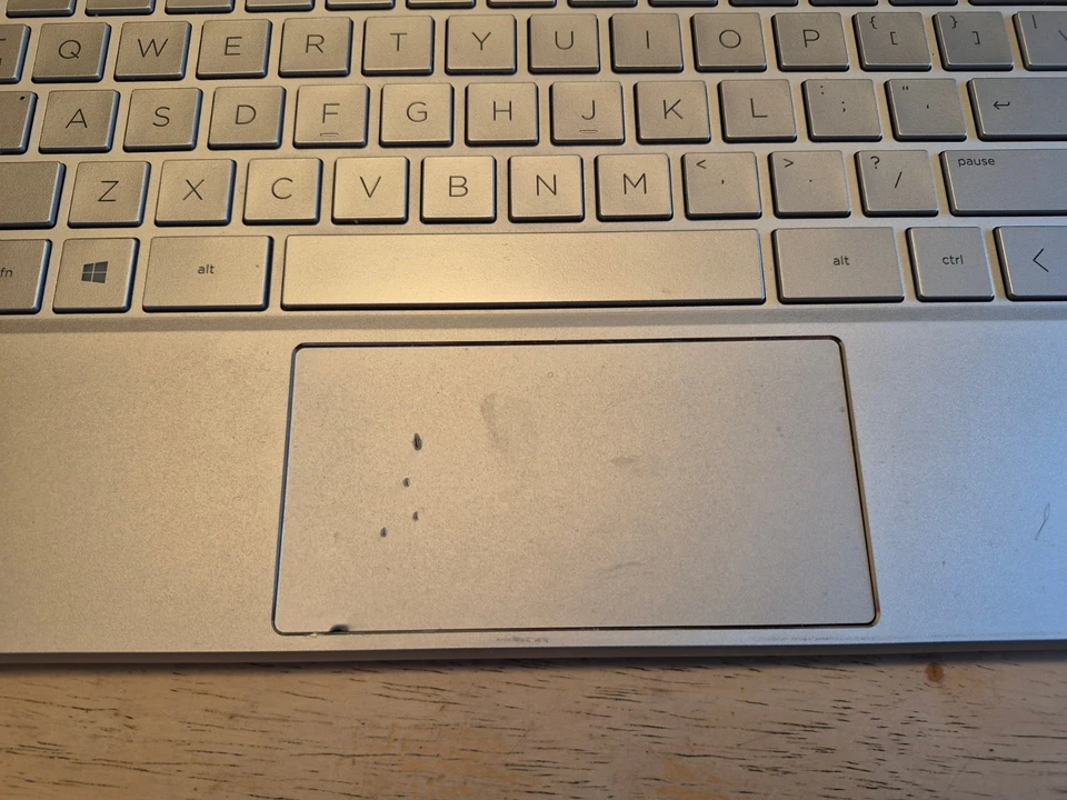 Portátil HP Pavilion 13.3" FHD UHD Gráficos 620 i5-8265U 8GB 256GB Win 10H Plateado Foto 4 de 4