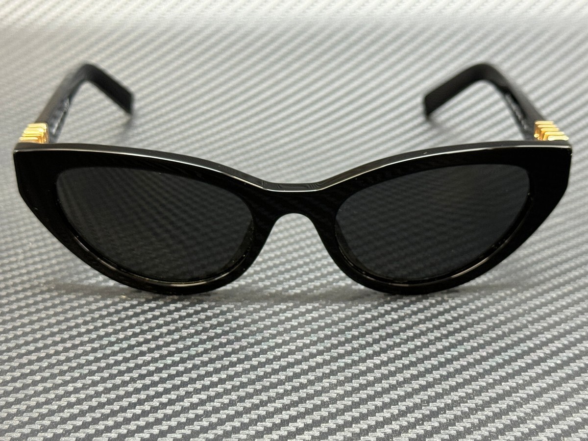 サングラス MIU MIU Woman Sunglasses Black 1 A04S 16K10I Miu Miu MU A04S 16K10I Black Sunglasses for Woman – LookerOnline