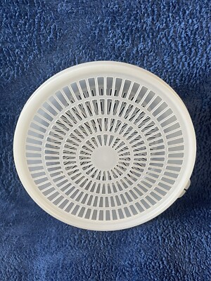 Tupperware Fruit & Berry Herb Strainer Colander Bowl & Lid White Clear 7 1/2 