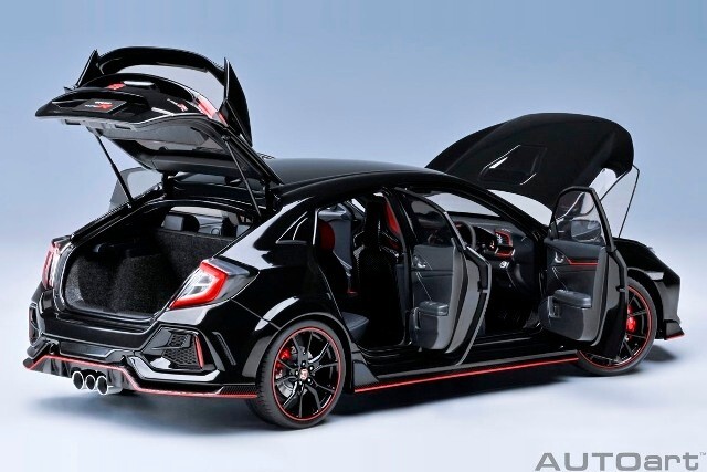 73222 AUTOart 1:18 Honda Civic Type R (FK8) 2021 Crystal Black