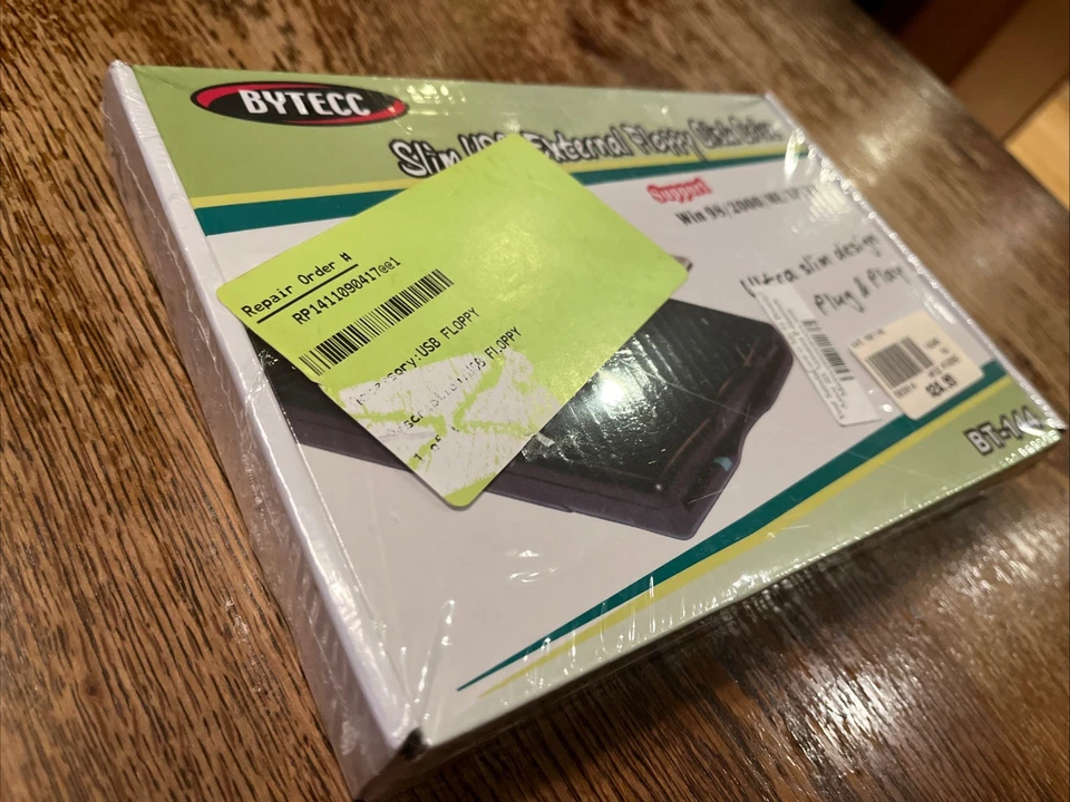 BYTECC BT-144 Slim USB External Floppy Disk Drive 3.5"  -- Plug & Play - Image 4 of 4