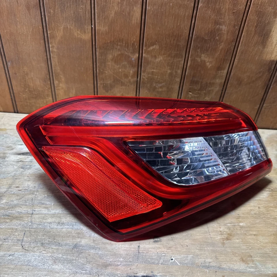 2014-2024 MASERATI GHIBLI LUZ TRASERA IZQUIERDA LADO DEL CONDUCTOR LUZ TRASERA EXTERIOR LÁMPARA OEM Foto 4 de 4