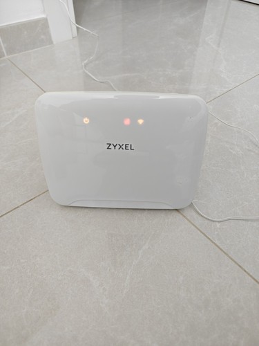 Zyxel LTE3316-M604 4G LTE-WLAN-Router mit SIM-Slot ohne SIM-Lock, 300 Mbit/s LTE - Photo 2/12