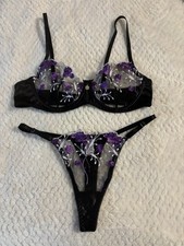 VTG Beautiful Black Satin Bra With Flower Embroidery And Panties Set Size L