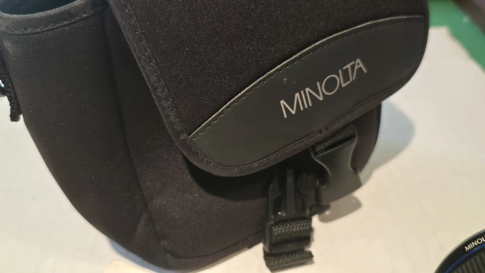 Cámara digital Minolta ProShot MN67Z Wi-Fi 67 zoom y baterías artículo de venta inmobiliaria Foto 4 de 4