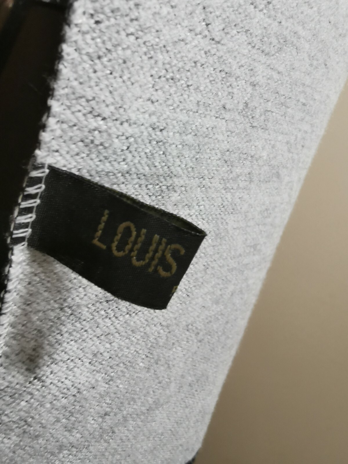 louis vuitton - monogram - scarf / shawl *GIANT* * UNISEX * image 9