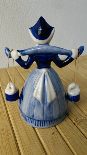 Prettiest Vintage Dutch Girl With Yoke Figurine - Hand Painted - Blue & White - Picture 4 of 8