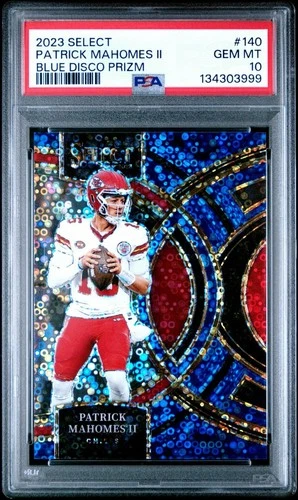 PATRICK MAHOMES - 2023 Panini Select #140 Blue DISCO PRIZM /25  PSA 10