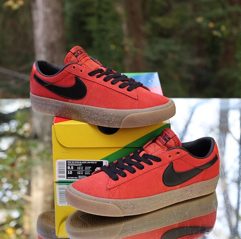 Nike sb zoom blazer low pro gt 27.0 靴下付き Nike SB Blazer Low PRO GT White - Black - Gum – Black Sheep Skate Shop