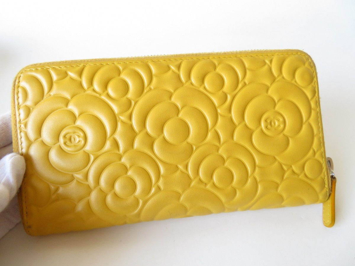Authentic CHANEL Camellia Leather Around Zip Zippy Long Wallet