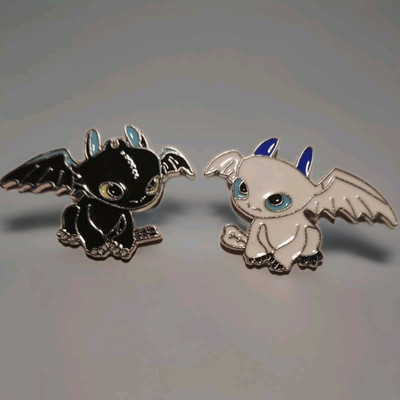 Night Fury & Light Fury From How To Train Your Dragon Cute Pin Badge