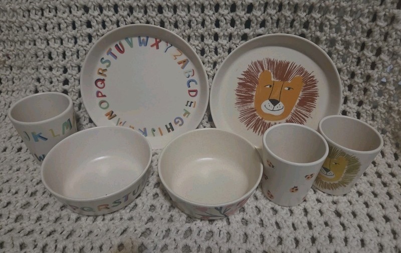 Pillowfort Target Melamine Kids 2 Plates, 3 Cups, 2 Bowls (ABC'S, LION, LADYBUG 