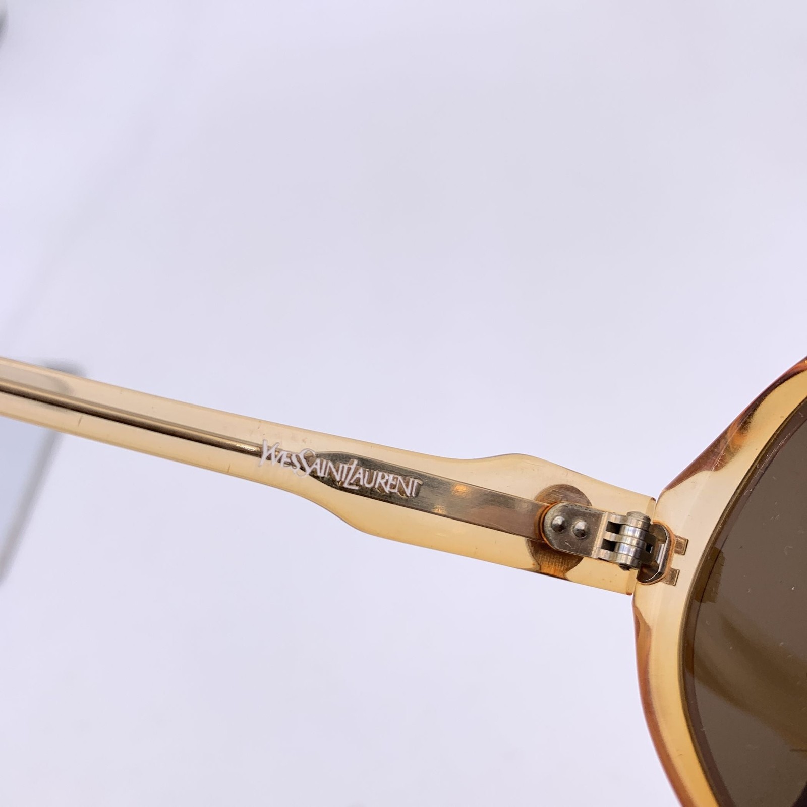 Occhiali da sole vintage Yves Saint Laurent arancioni DELIAS 50 18 135 mm